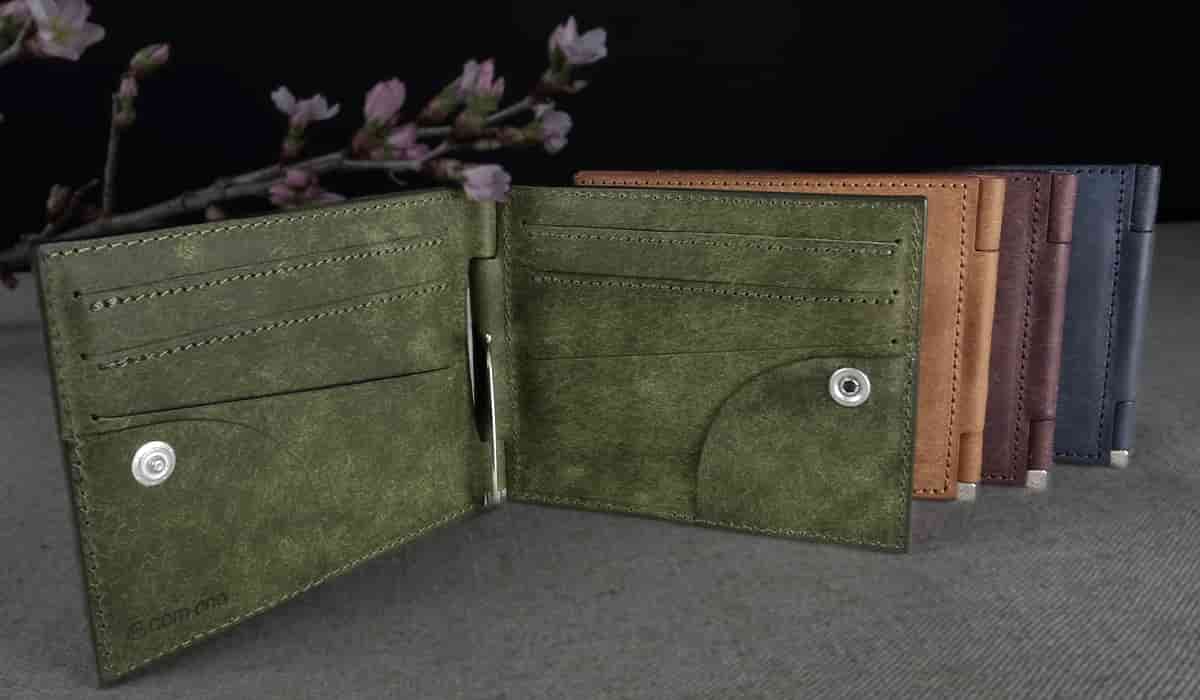 浅草から良質な皮革製品をお届け。小さい財布、薄い財布。comono 